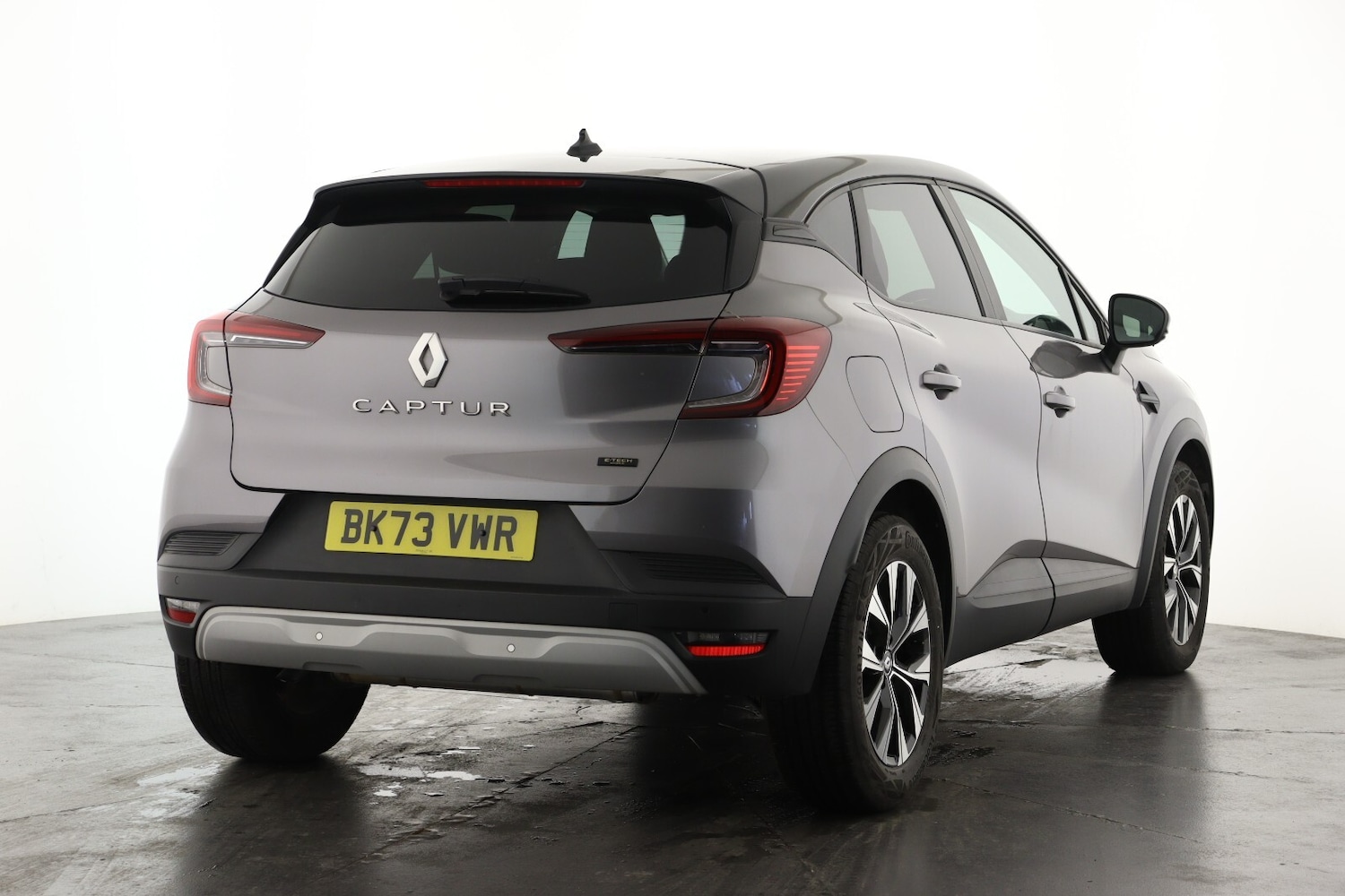 Used Renault Captur 2023 for sale - 76873148: Photo 3