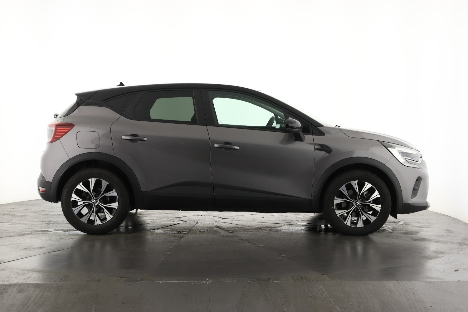 Used Renault Captur 2023 for sale - 76873148: Photo 4
