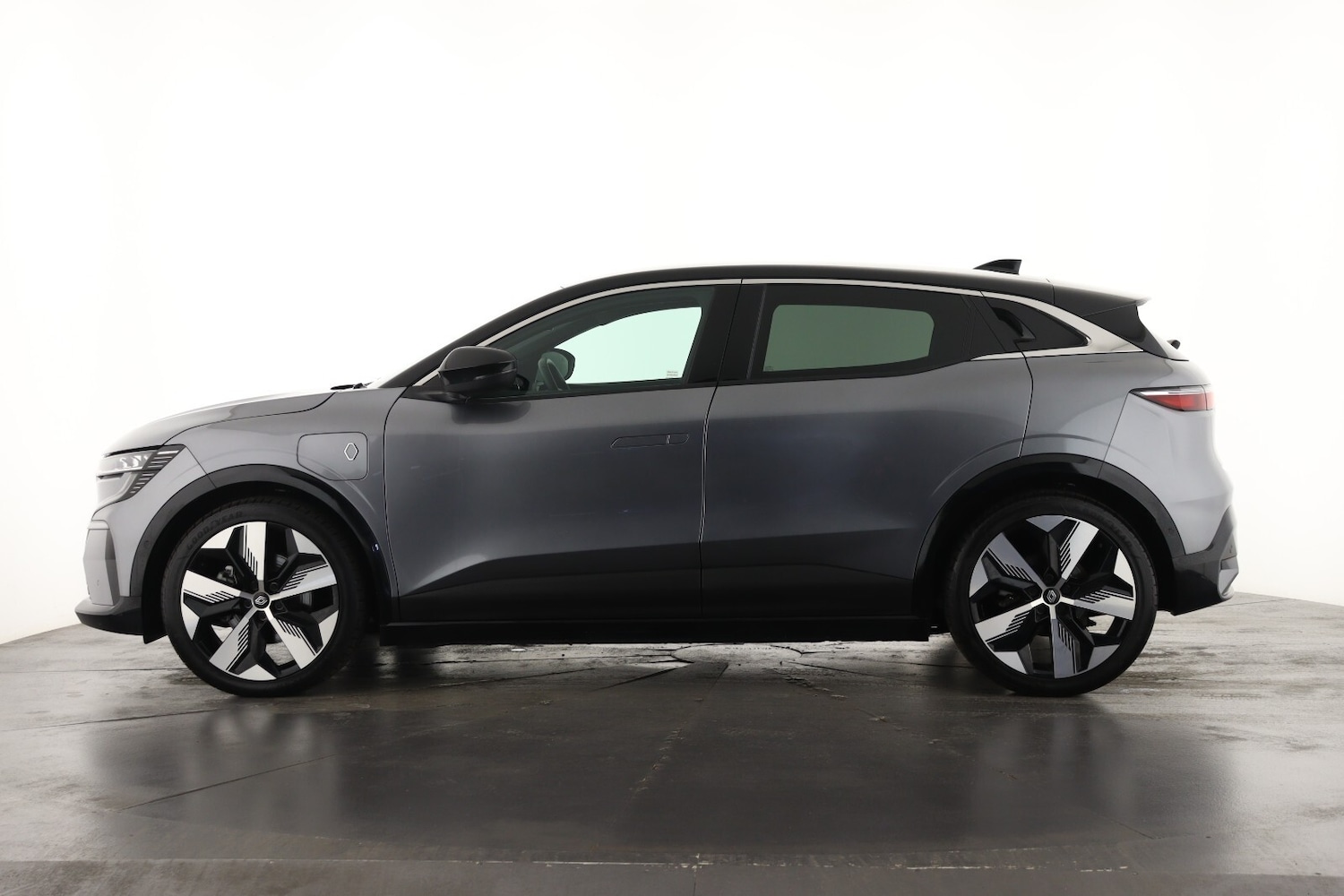 Used Renault Megane E Tech 2024 for sale - 76870367: Photo 8