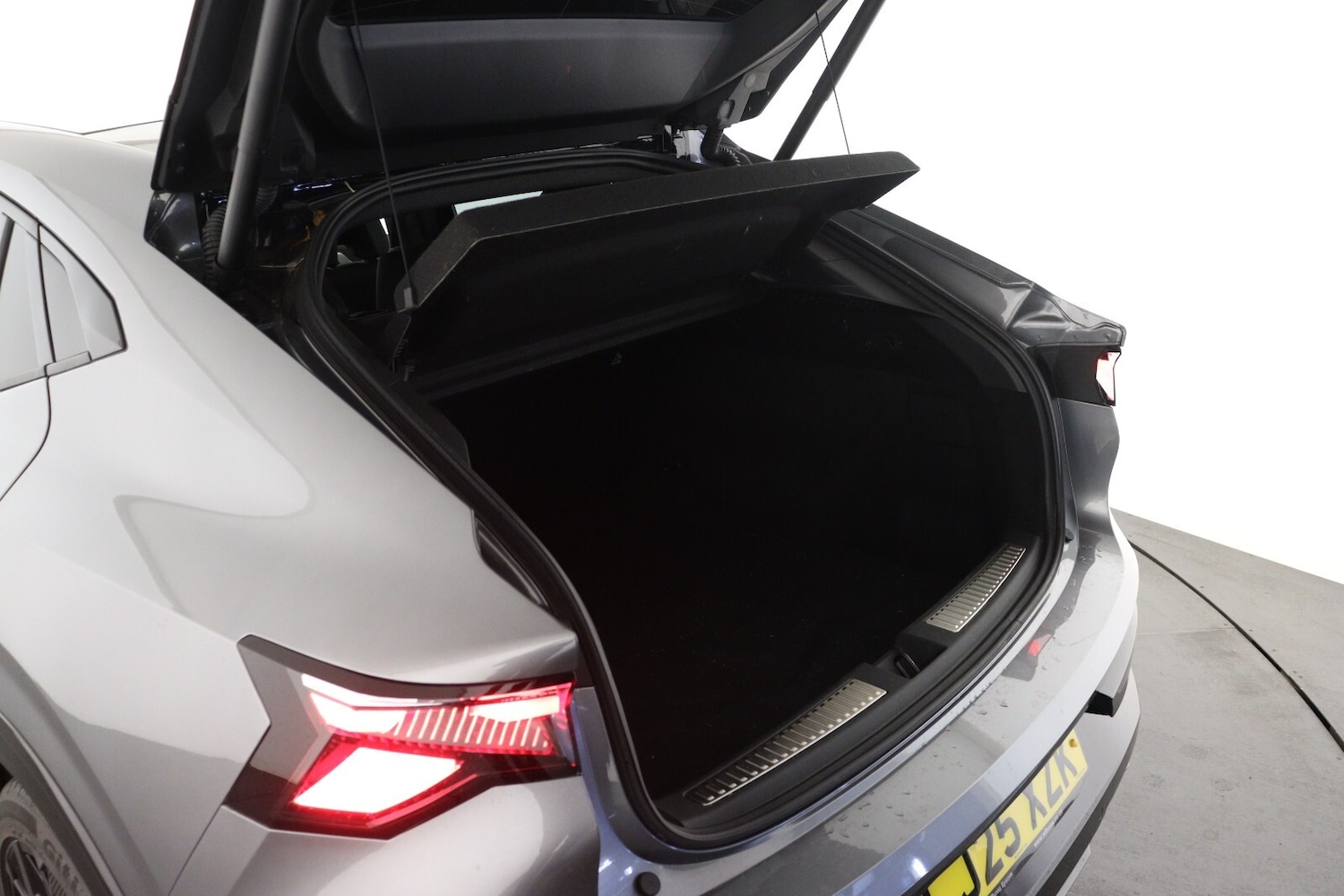 Used Renault Other 2025 for sale - 76871559: Photo 9