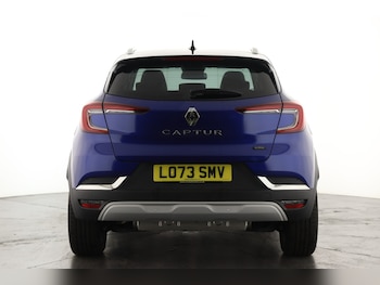Used Renault Captur 2023 for sale - 76289699: Photo