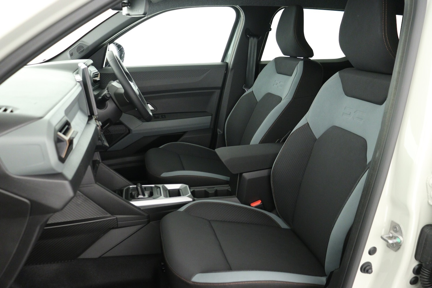 Used Dacia Duster 2025 for sale - 76871926: Photo 10