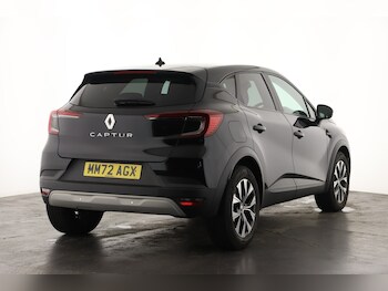 Used Renault Captur 2022 for sale - 77170496: Photo