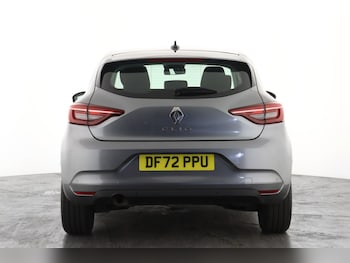 Used Renault Clio 2023 for sale - 77833518: Photo