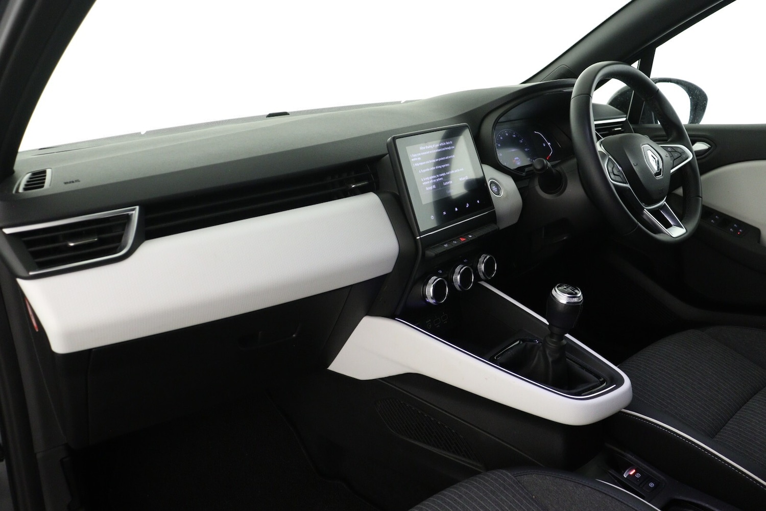 Used Renault Clio 2023 for sale - 76872930: Photo 12