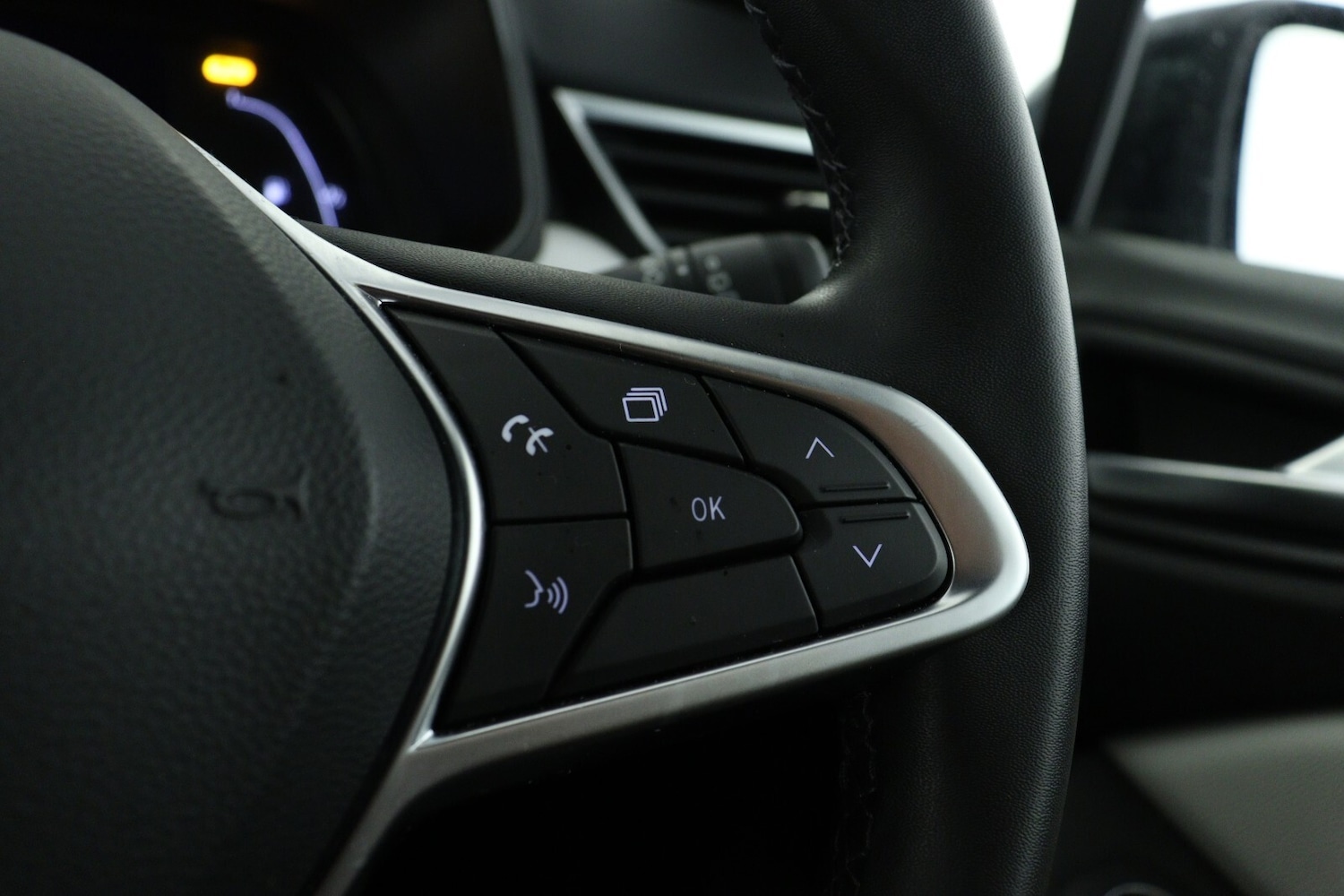 Used Renault Clio 2023 for sale - 76872930: Photo 22