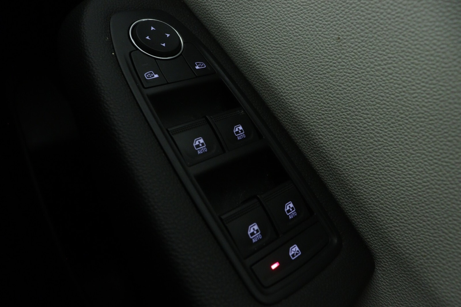 Used Renault Clio 2023 for sale - 76872930: Photo 23