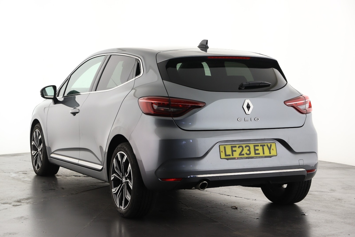 Used Renault Clio 2023 for sale - 76872930: Photo 9
