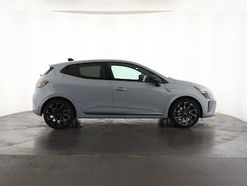 Used Renault Clio 2025 for sale - 75776099: Photo