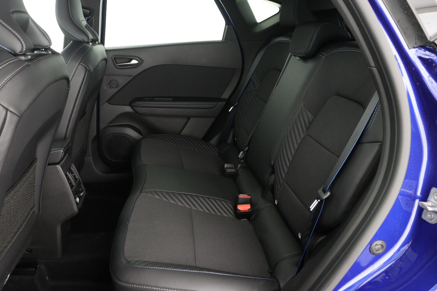 Used Renault Captur 2026 for sale - 77083654: Photo 12