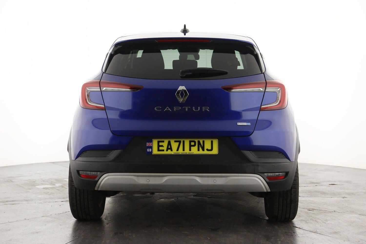 Used Renault Captur 2022 for sale - 76874842: Photo 2