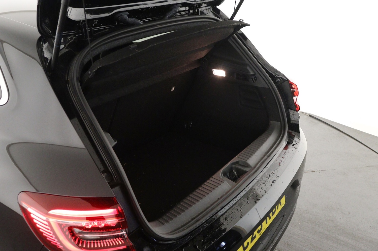 Used Renault Clio 2023 for sale - 76870054: Photo 10