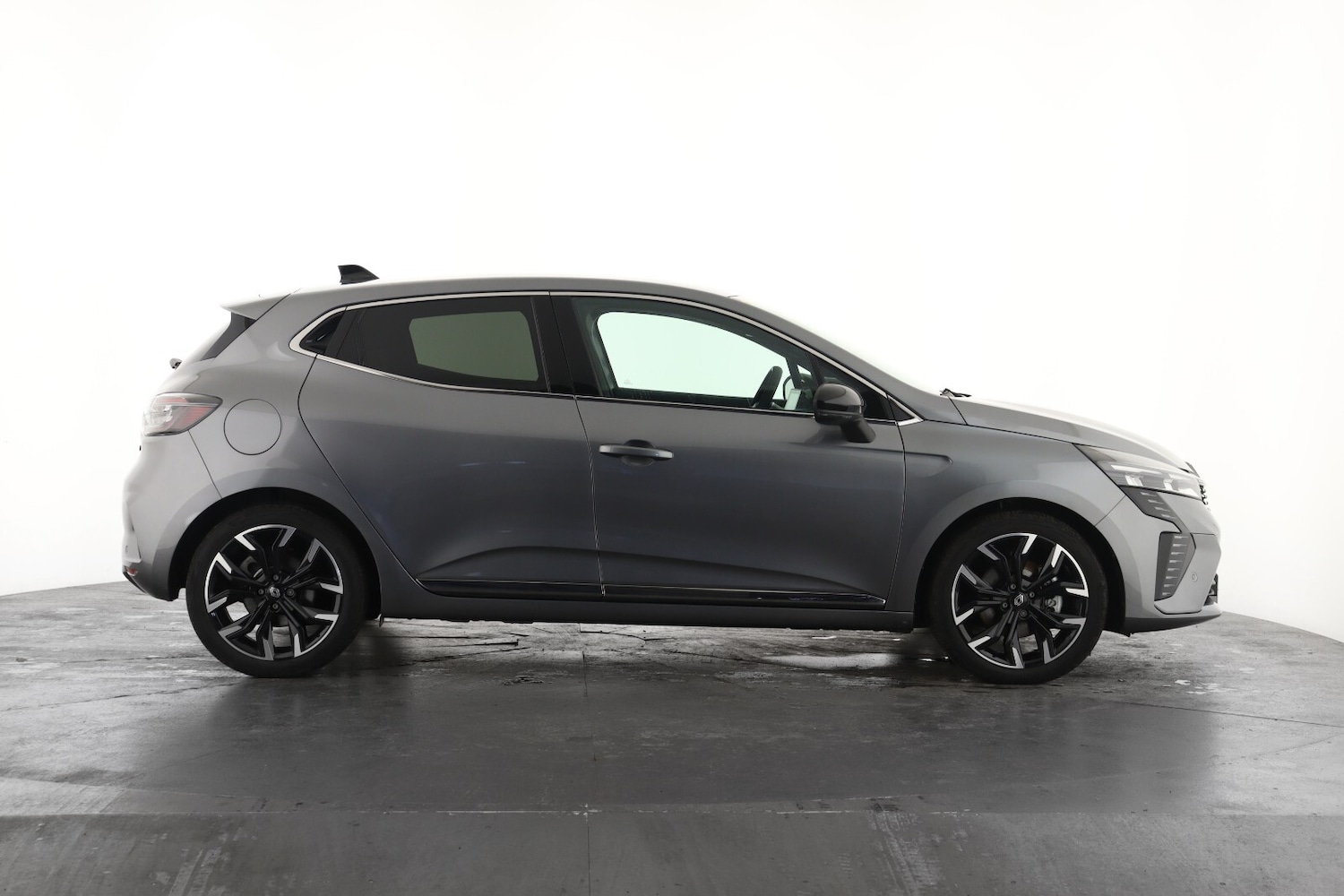 Used Renault Clio 2024 for sale - 77627605: Photo 5