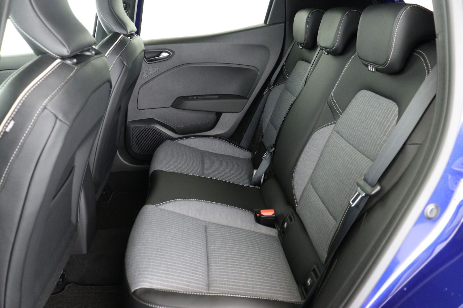 Used Renault Clio 2025 for sale - 76870789: Photo 12