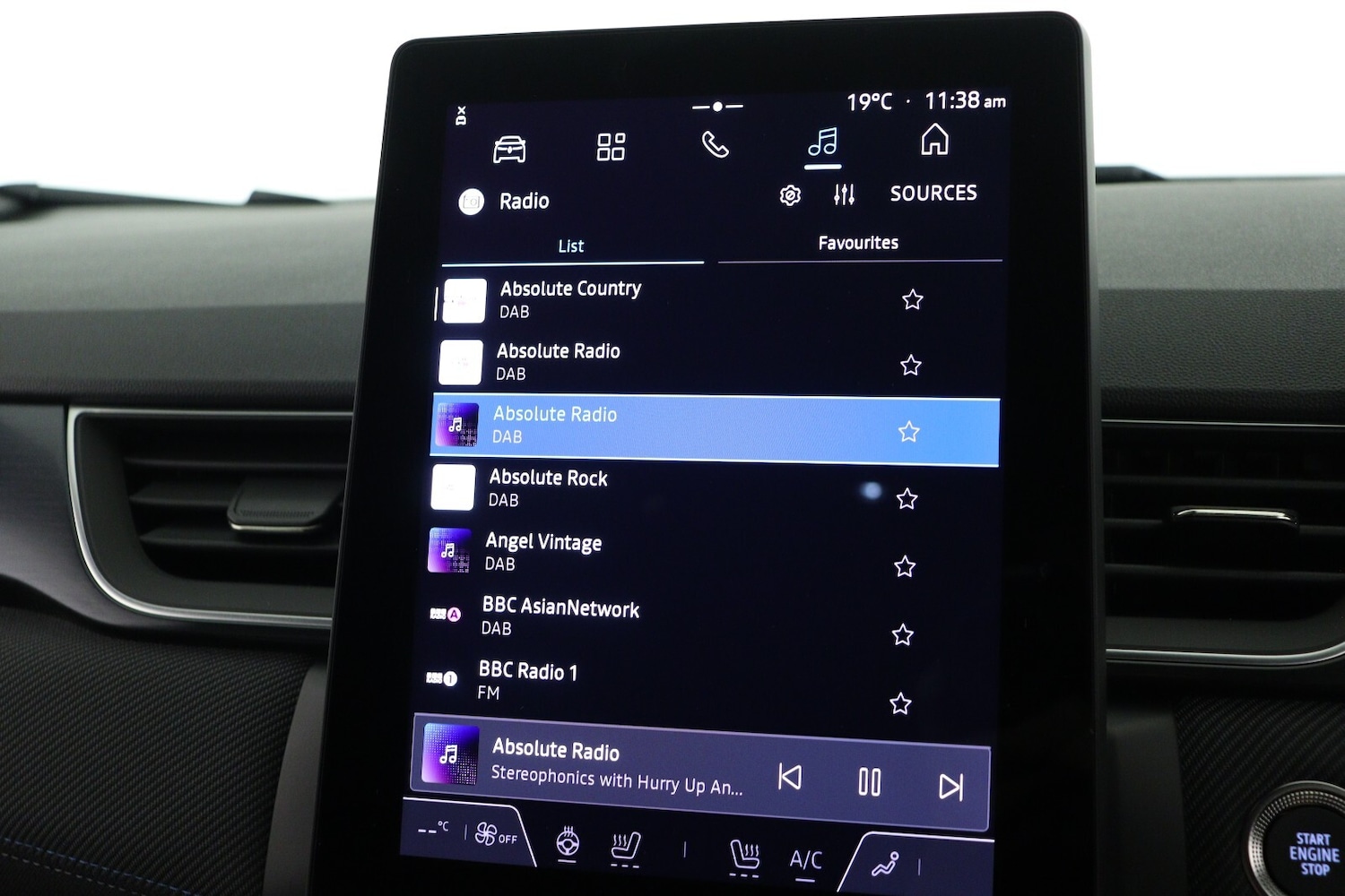 Used Renault Captur 2025 for sale - 76615416: Photo 17