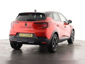 Used Renault Captur 2023 for sale - 75323837: Photo