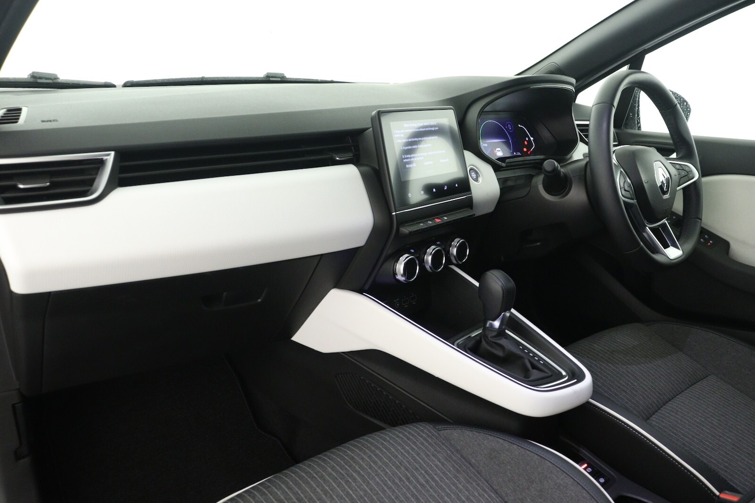 Used Renault Clio 2022 for sale - 76870021: Photo 12