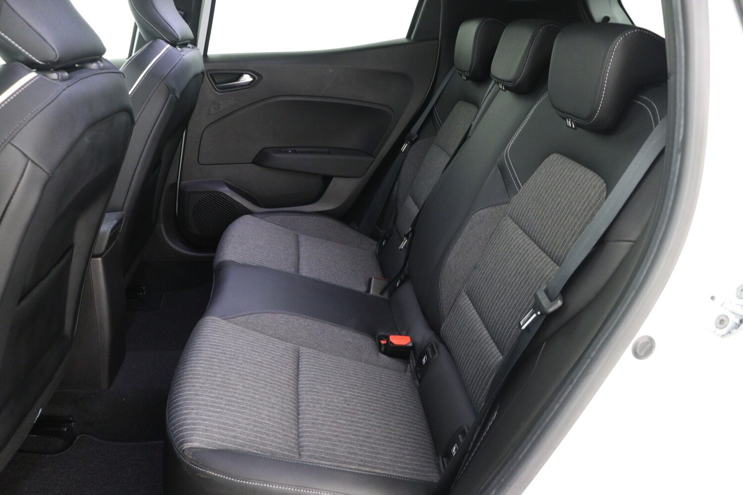 Used Renault Clio 2022 for sale - 76870021: Photo 13