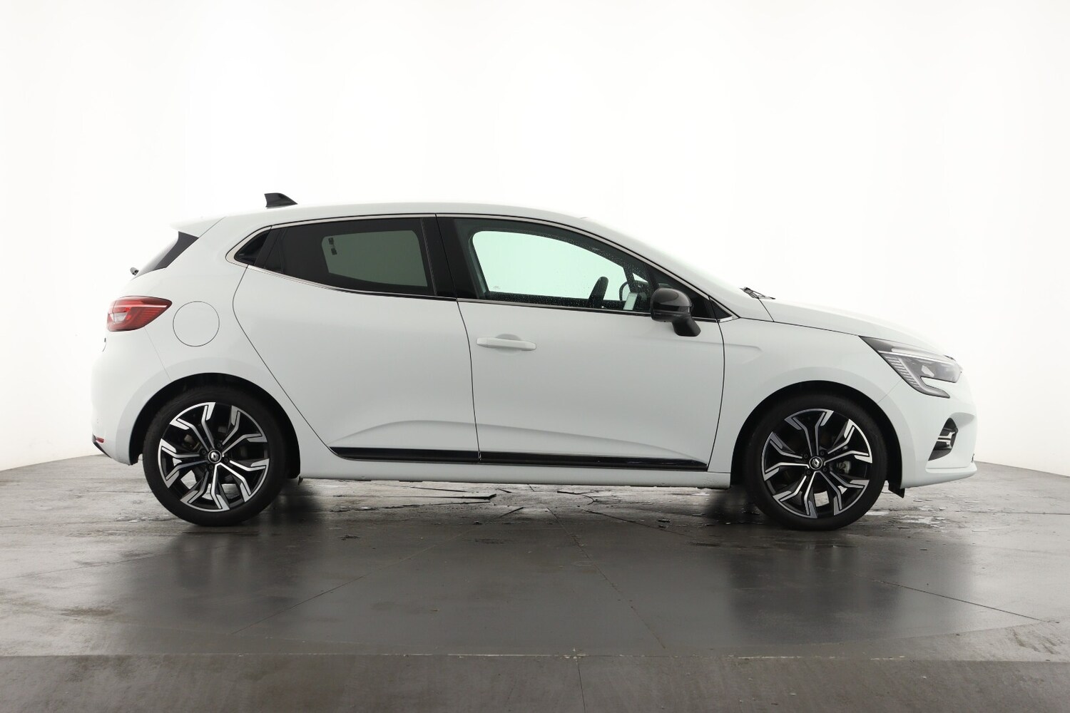 Used Renault Clio 2022 for sale - 76870021: Photo 5