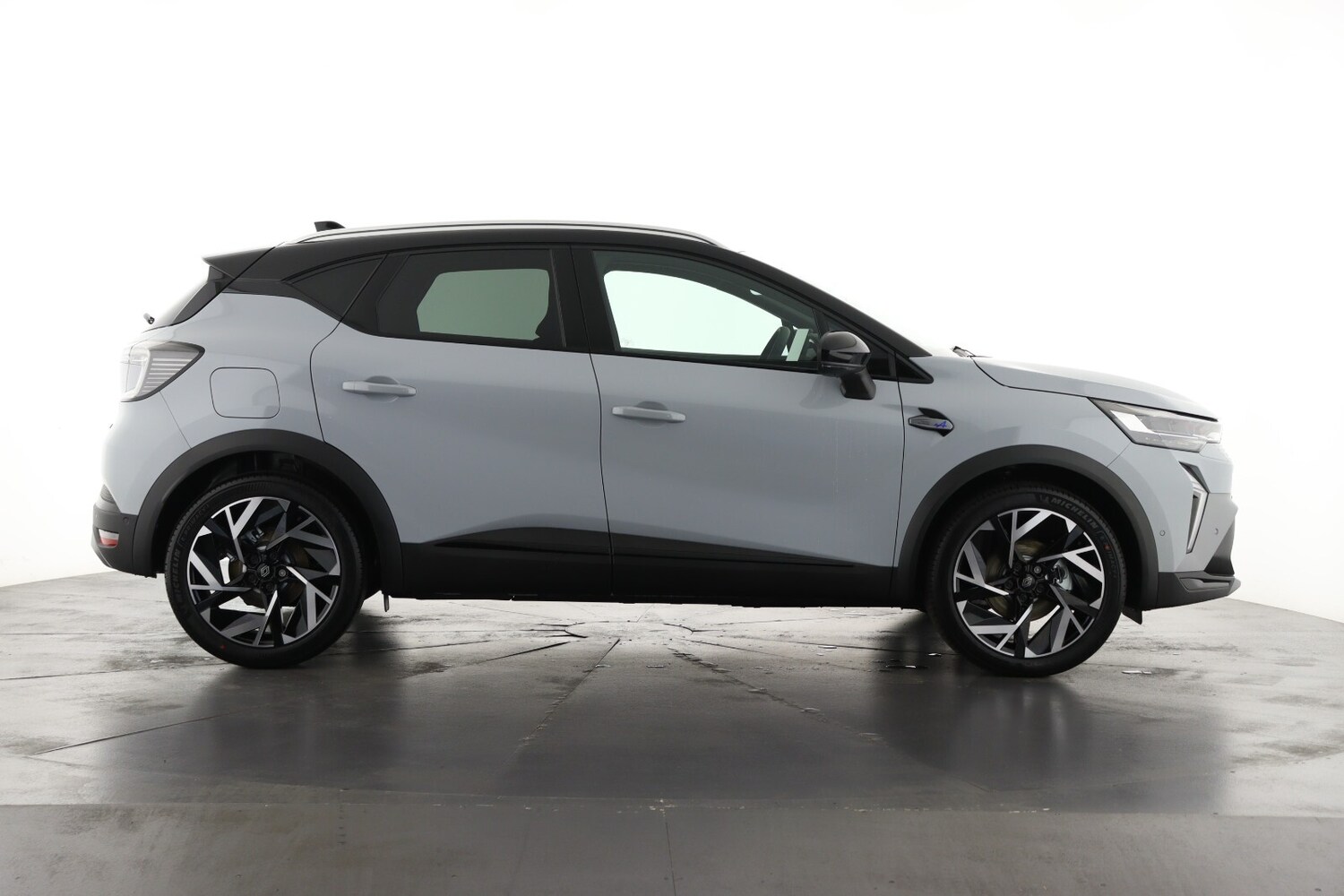 Used Renault Captur 2026 for sale - 77083658: Photo 4