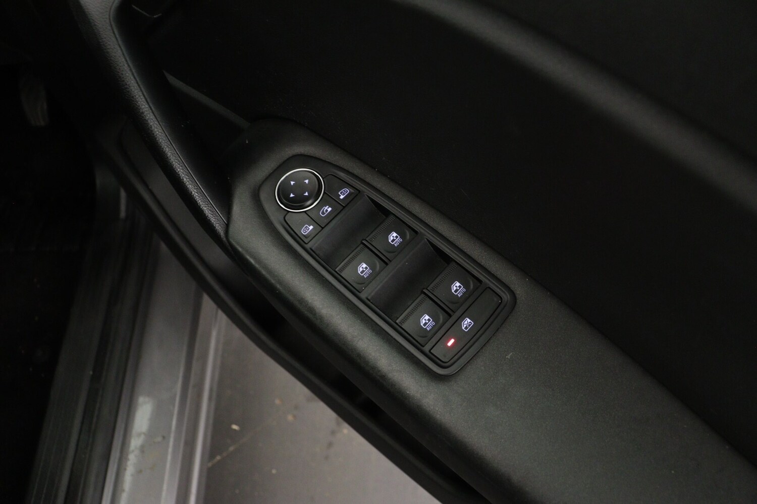 Used Renault Captur 2024 for sale - 75815470: Photo 22