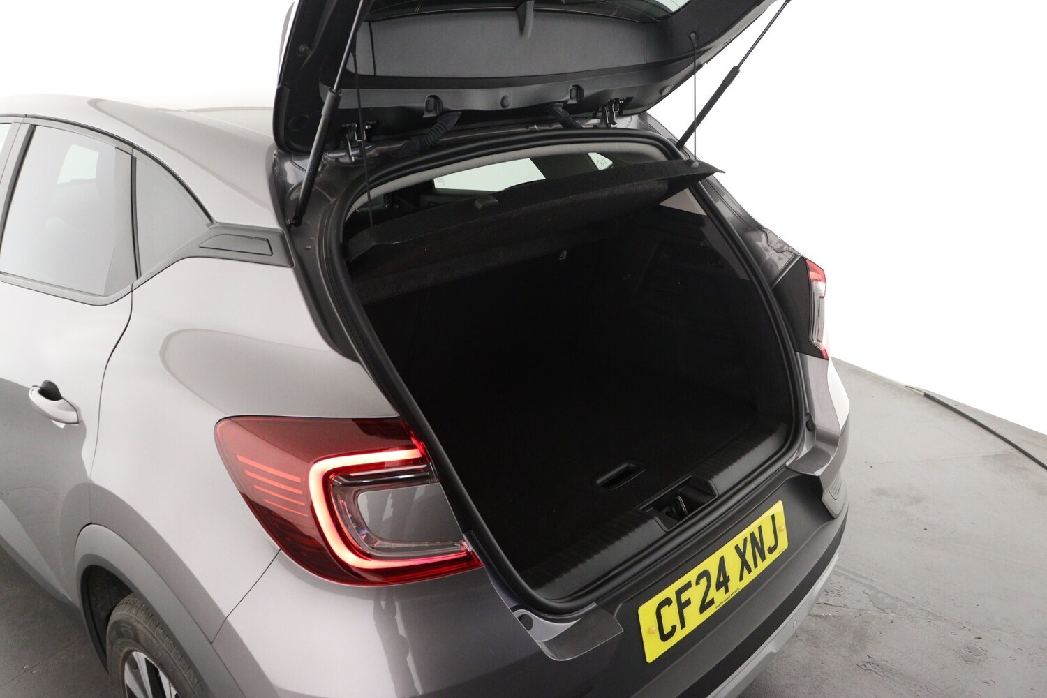 Used Renault Captur 2024 for sale - 75815470: Photo 9