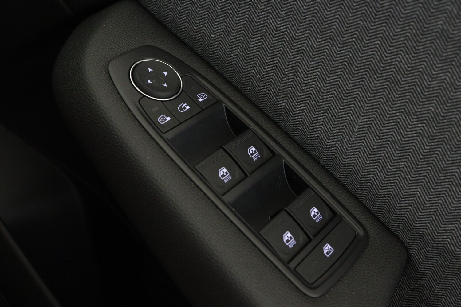 Used Renault Clio 2025 for sale - 78080903: Photo 31