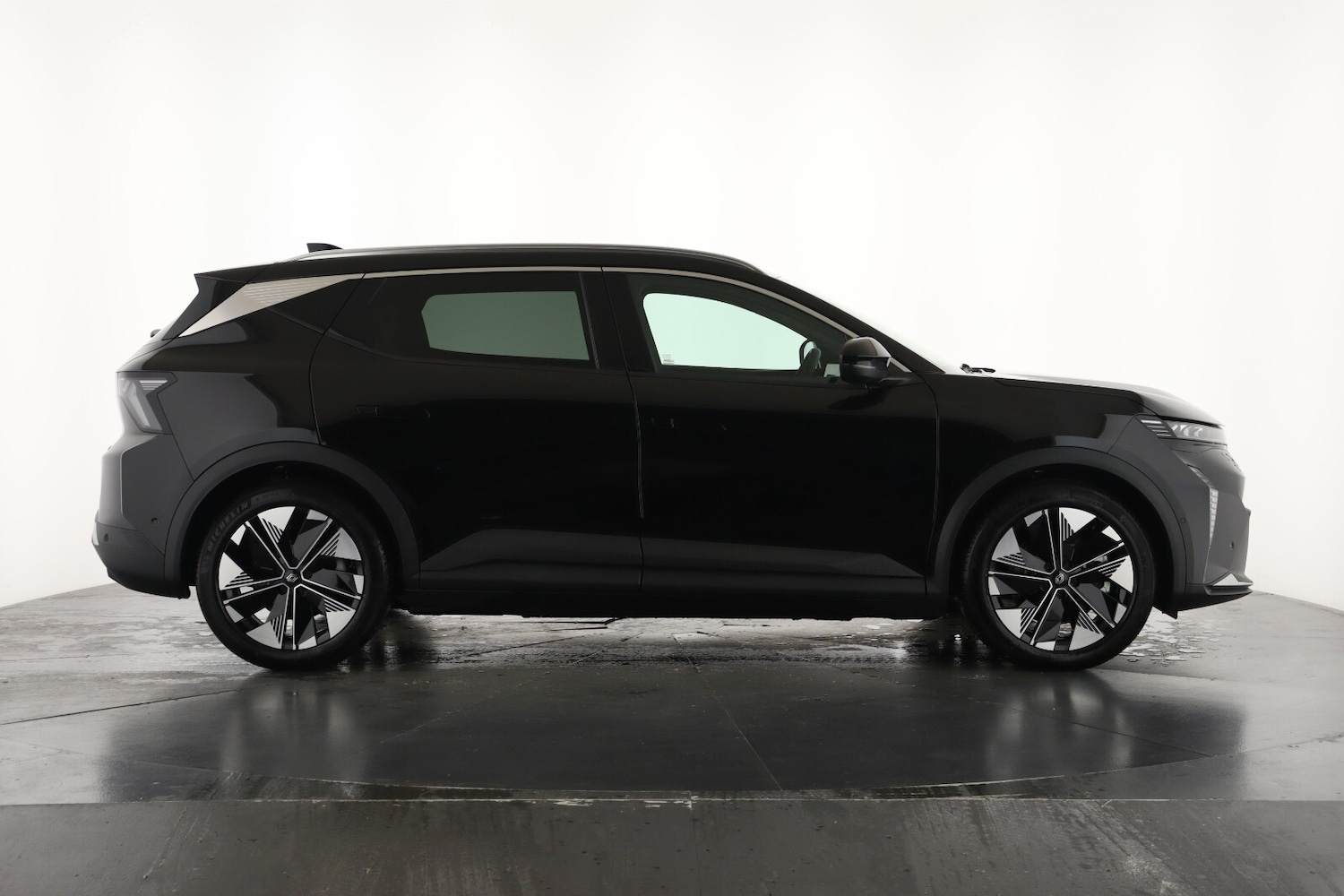 Used Renault Scenic E-Tech 2025 for sale - 76870722: Photo 4