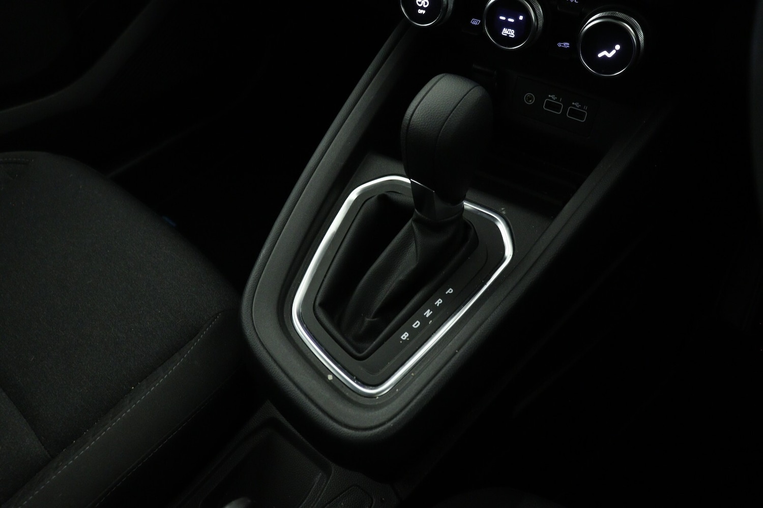 Used Renault Clio 2023 for sale - 76556925: Photo 15