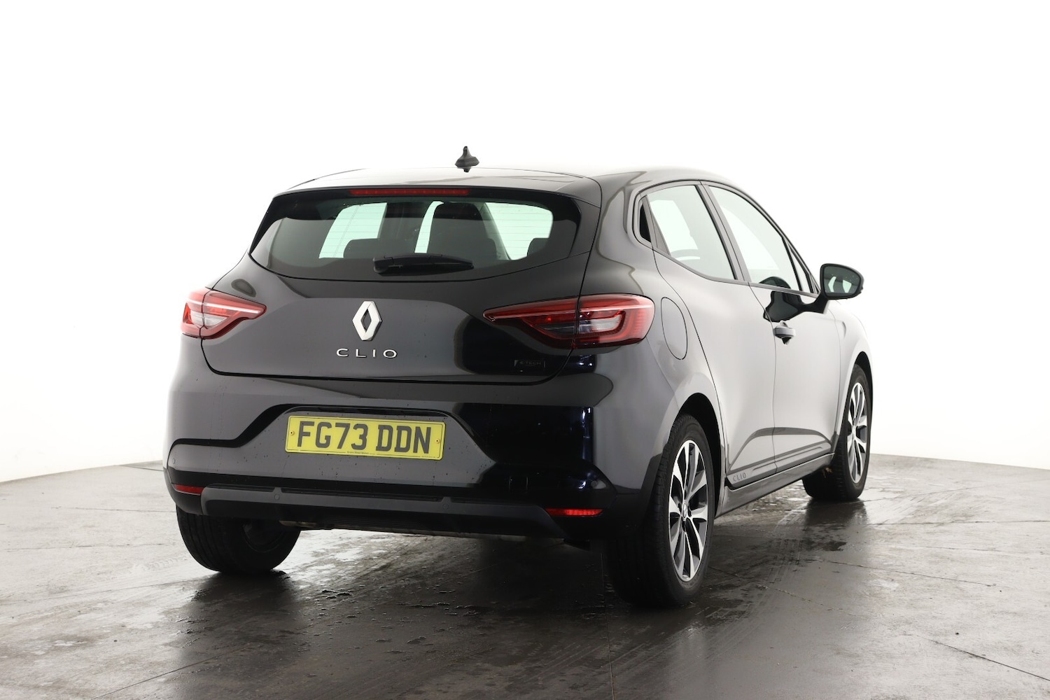 Used Renault Clio 2023 for sale - 76556925: Photo 3
