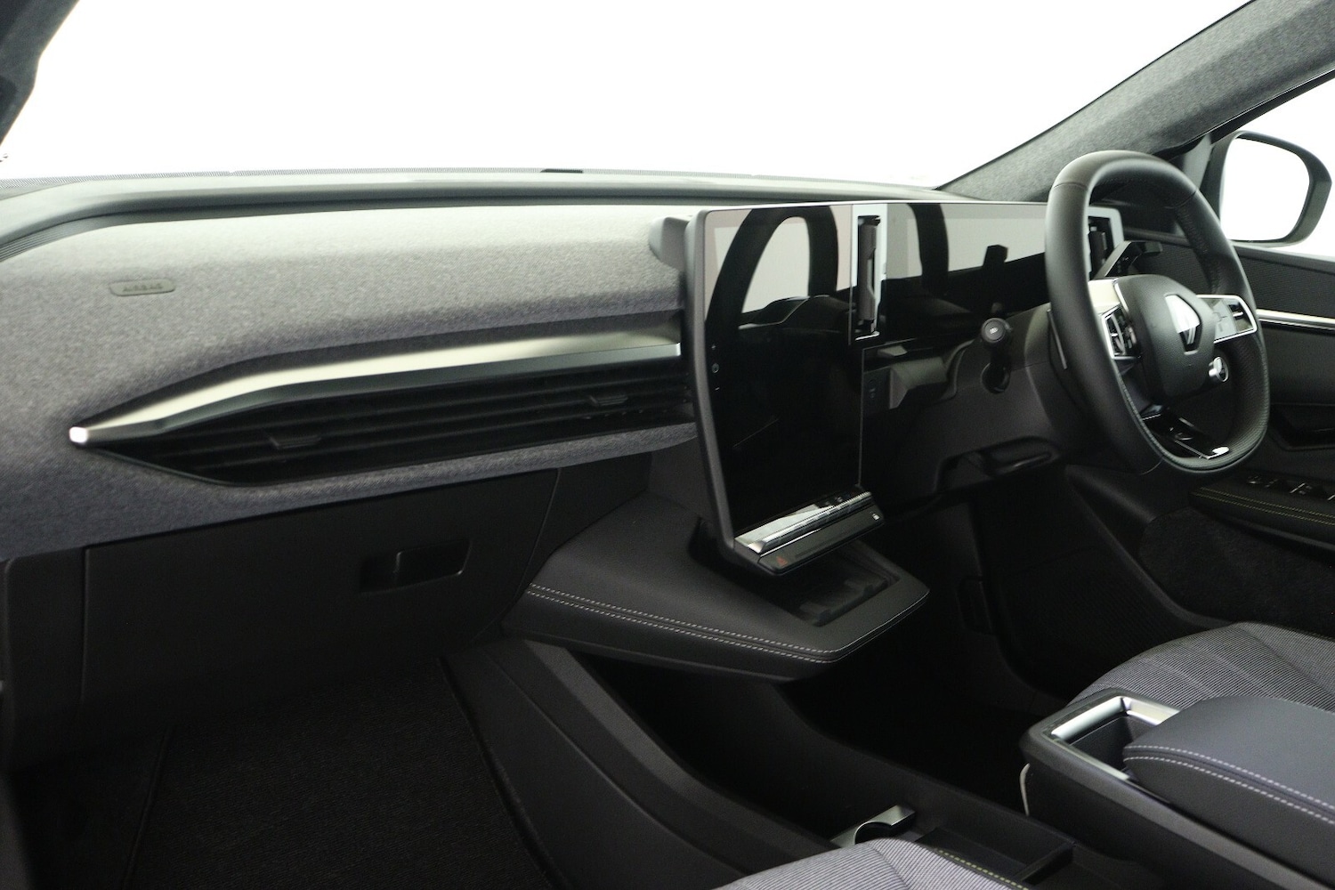 Used Renault Scenic E-Tech 2025 for sale - 76615436: Photo 13