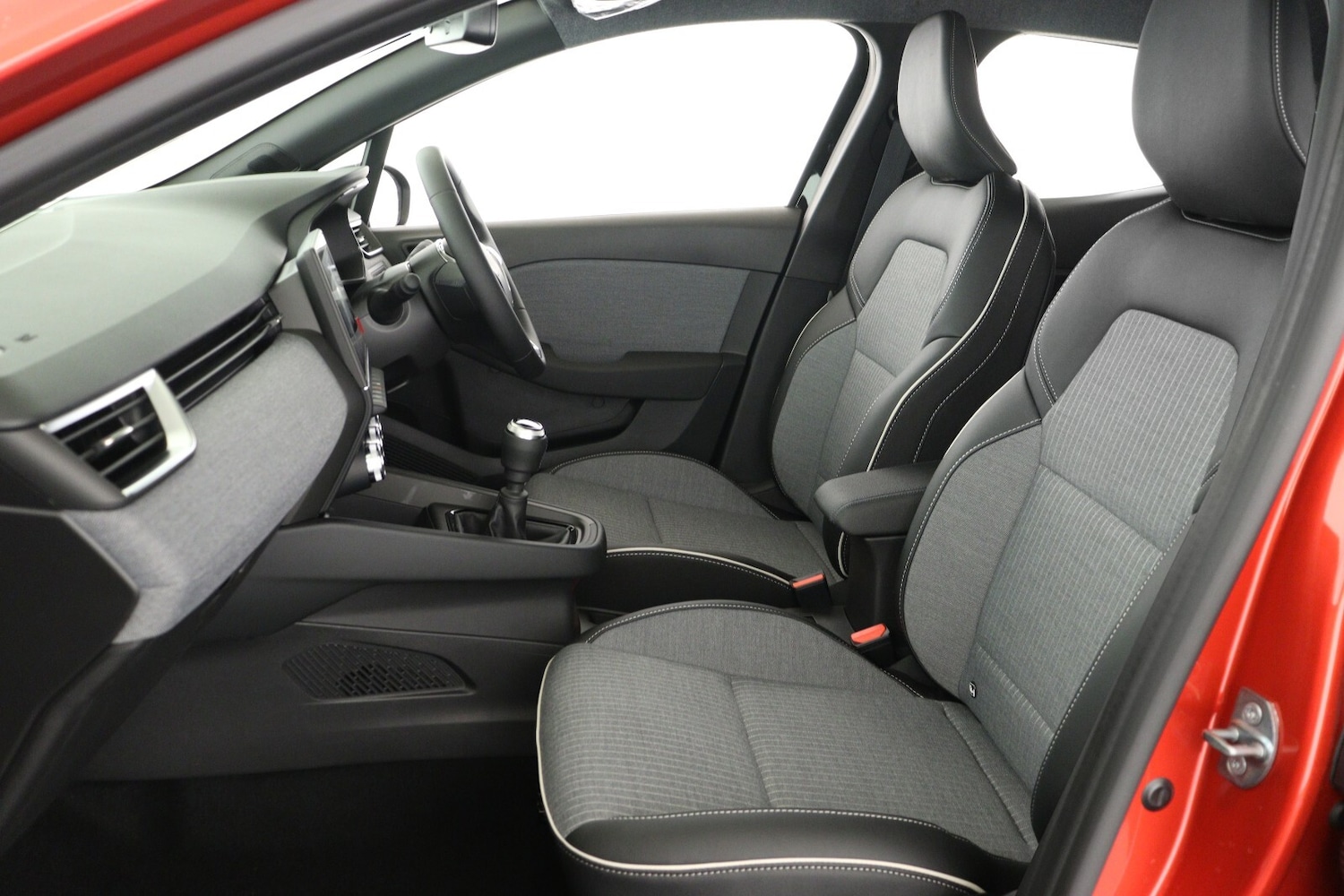 Used Renault Clio 2024 for sale - 76873526: Photo 11