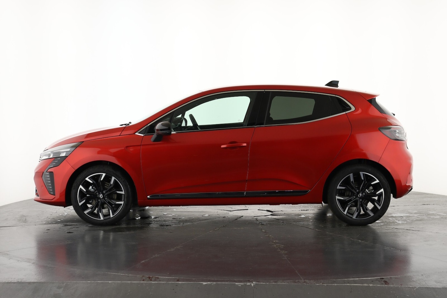 Used Renault Clio 2024 for sale - 76873526: Photo 8