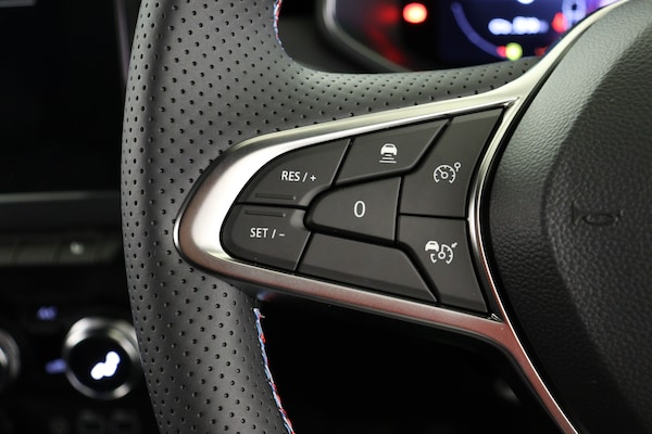Used Renault Clio 2025 for sale - 75763654: Photo 24
