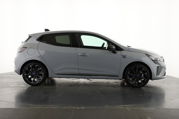 Used Renault Clio 2025 for sale - 75763654: Photo 4
