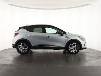 Used Renault Captur 2023 for sale - 75775971: Photo