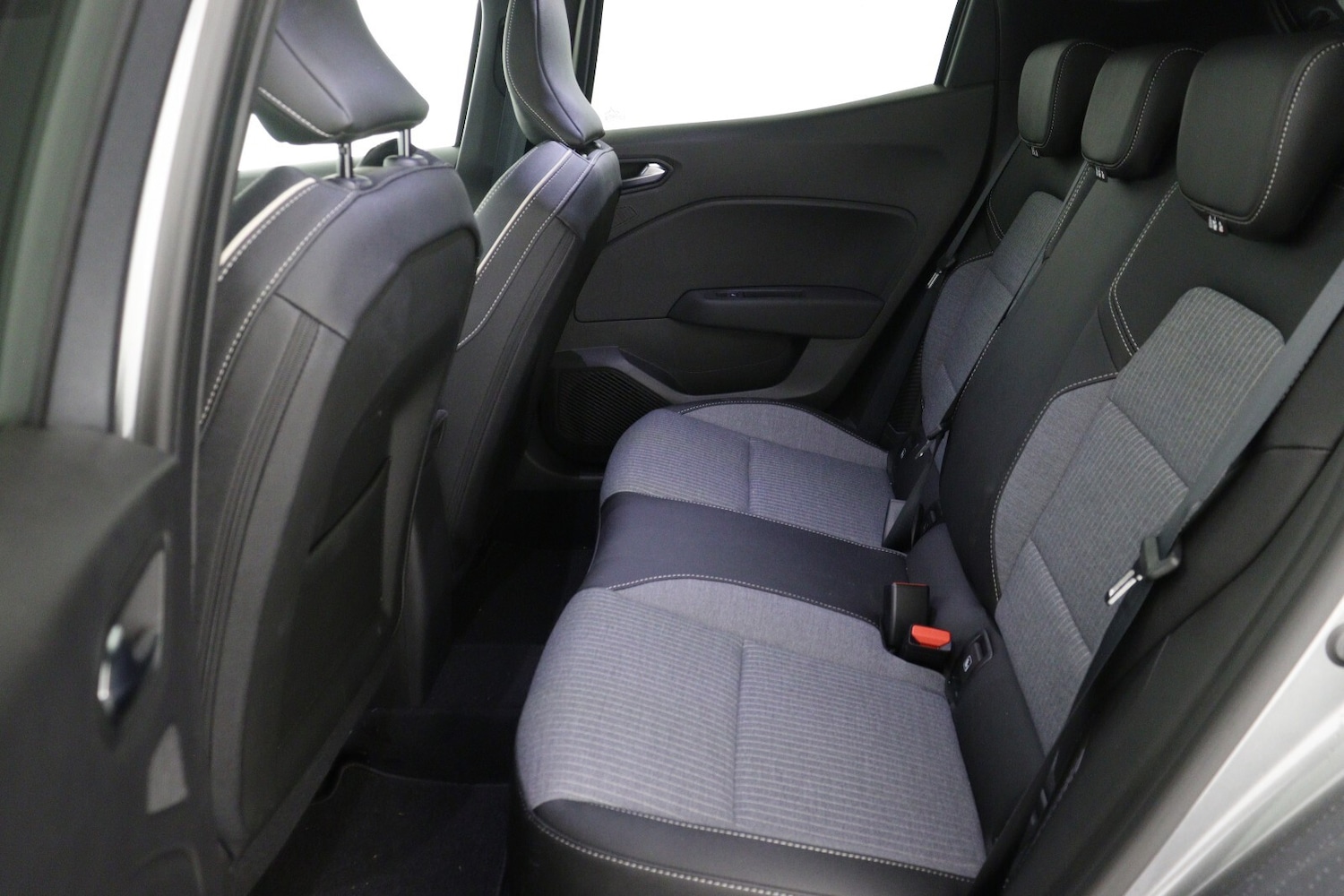 Used Renault Clio 2025 for sale - 76869508: Photo 12