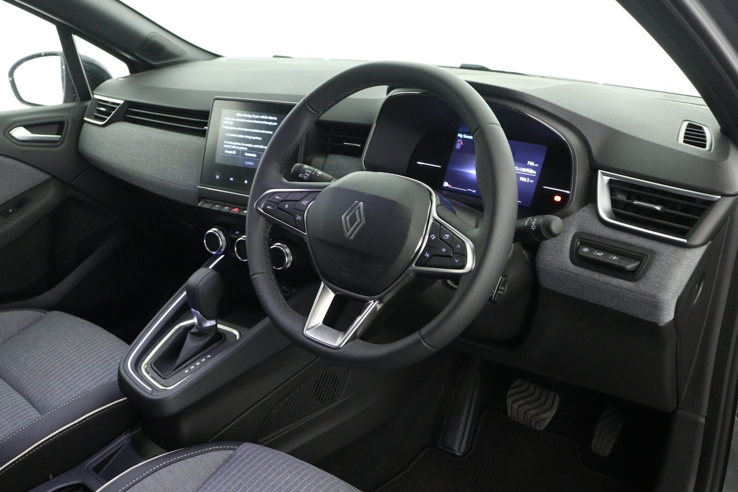 Used Renault Clio 2025 for sale - 76869508: Photo 13