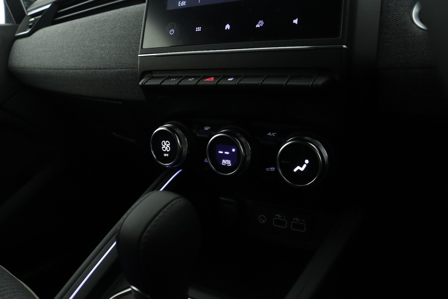 Used Renault Clio 2025 for sale - 76869508: Photo 16