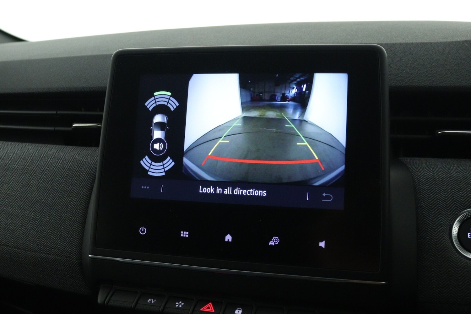 Used Renault Clio 2025 for sale - 76869508: Photo 19