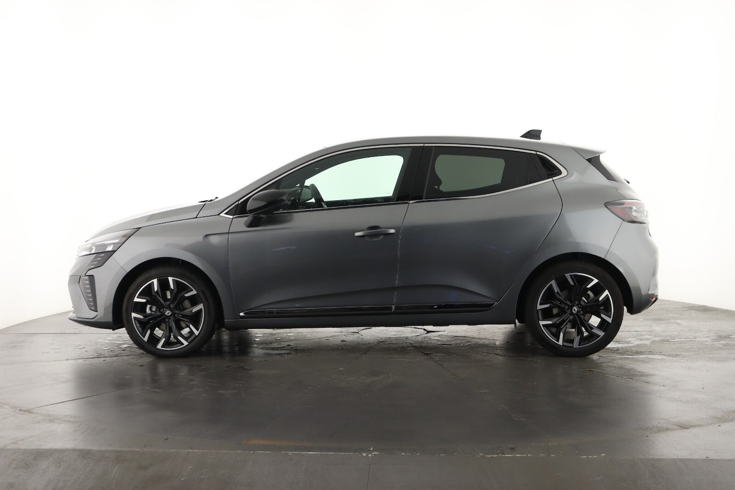 Used Renault Clio 2025 for sale - 76869508: Photo 7