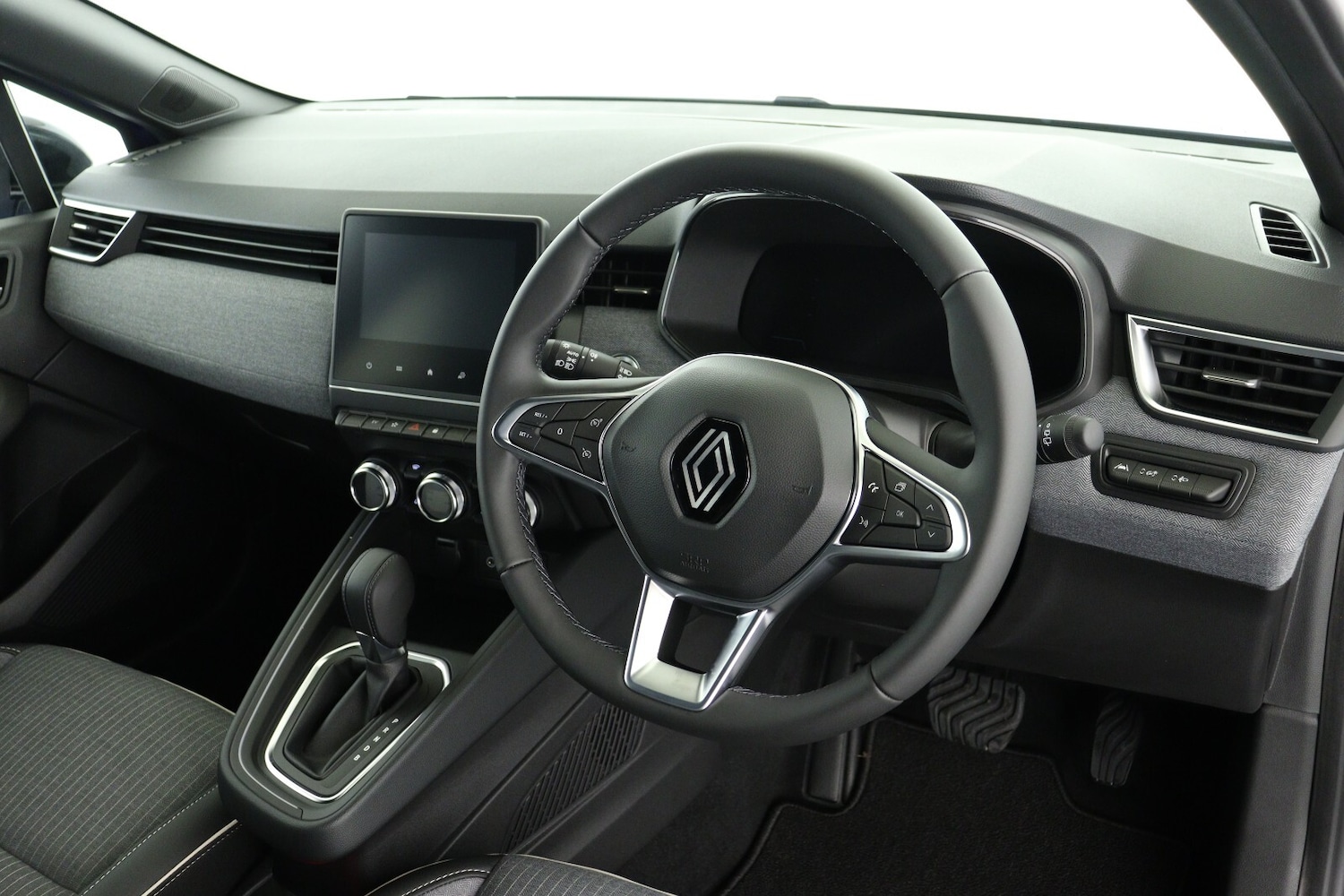 Used Renault Clio 2025 for sale - 76874559: Photo 14