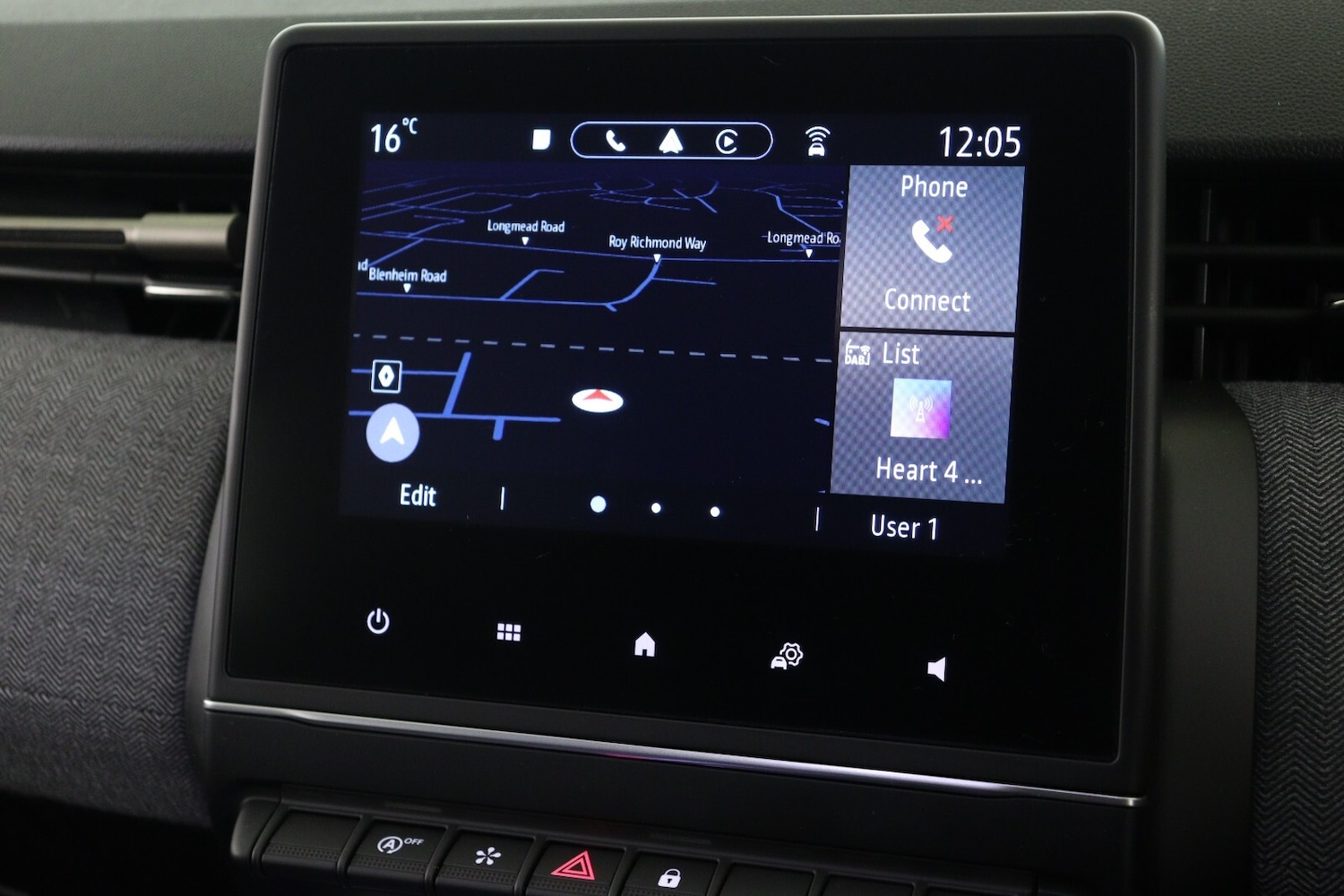 Used Renault Clio 2025 for sale - 76874559: Photo 16