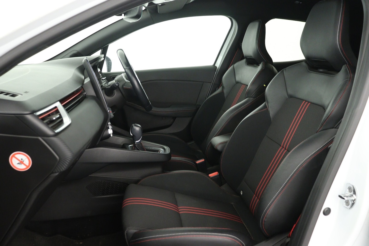 Used Renault Clio 2022 for sale - 76874149: Photo 10