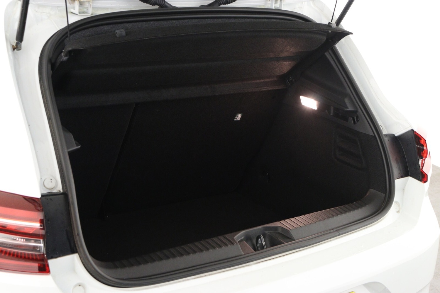 Used Renault Clio 2023 for sale - 77619126: Photo 10