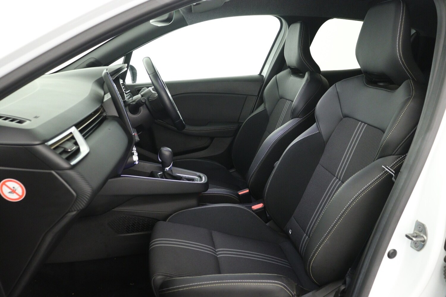 Used Renault Clio 2023 for sale - 77619126: Photo 11