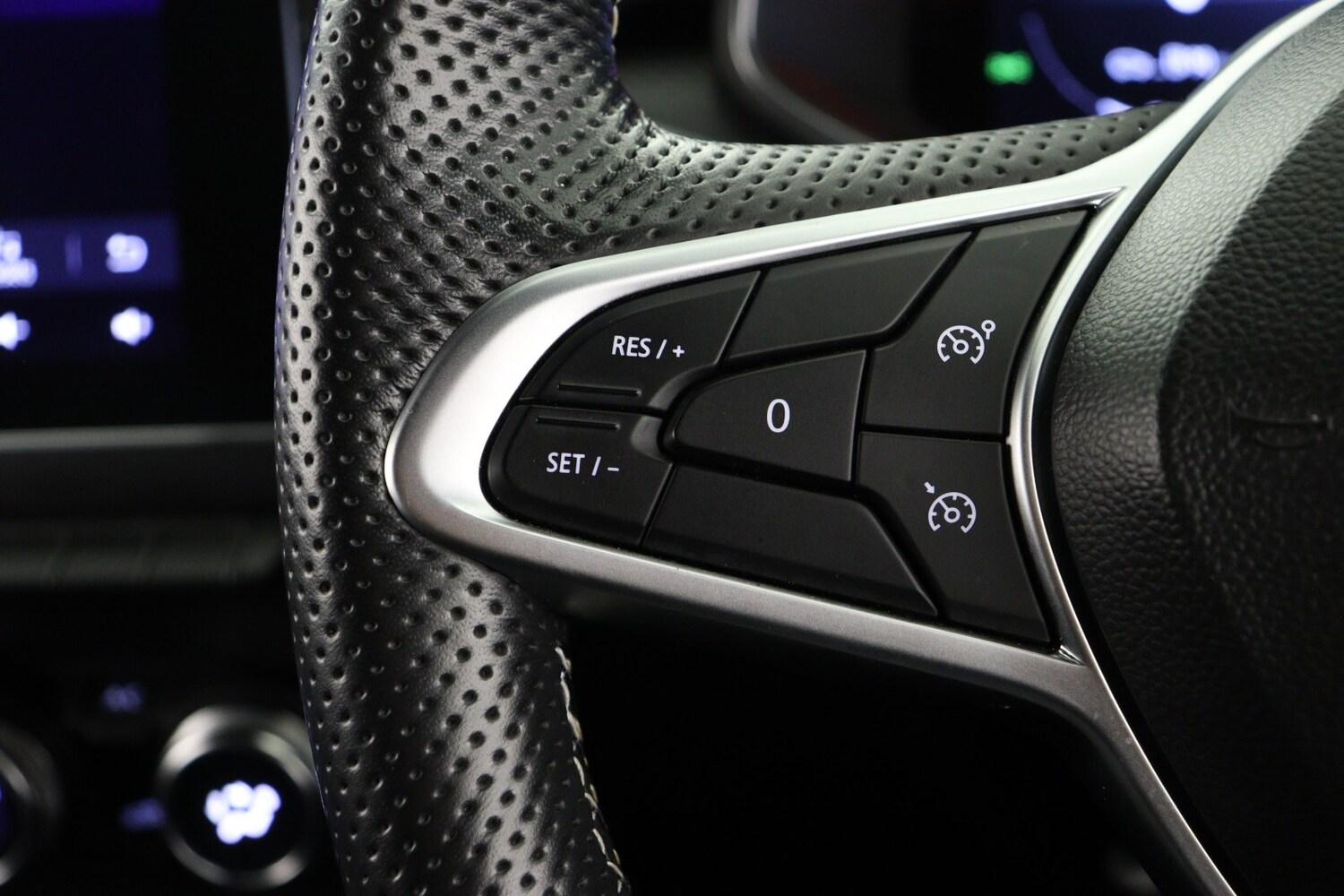 Used Renault Clio 2023 for sale - 77619126: Photo 24