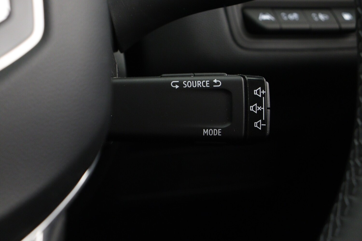 Used Renault Captur 2023 for sale - 77592118: Photo 24