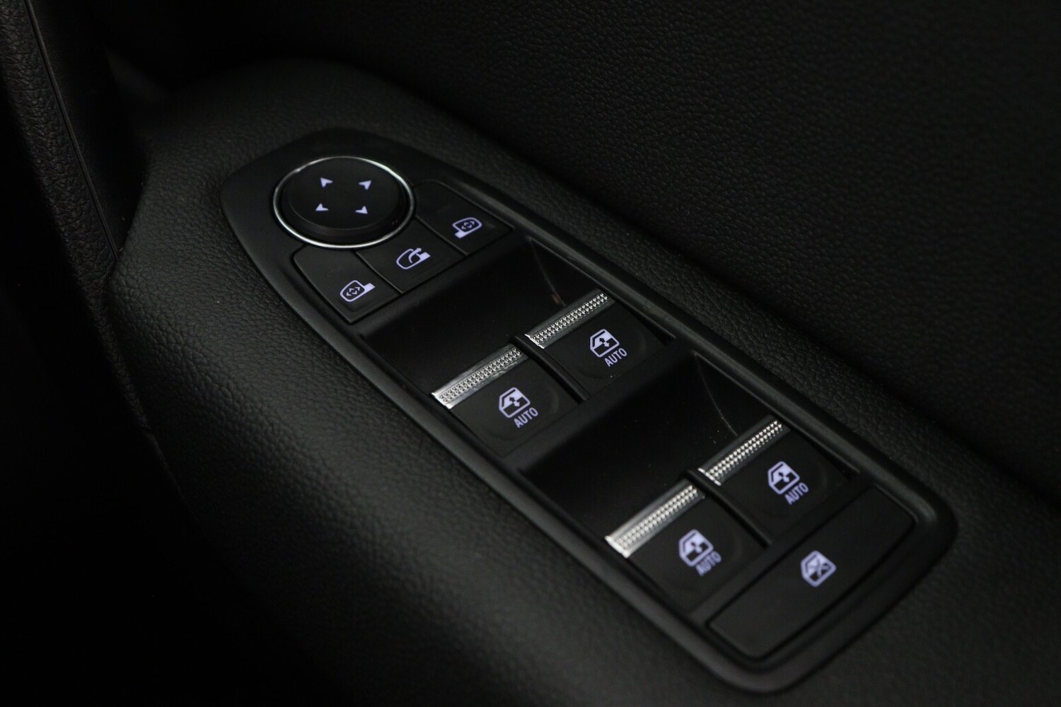 Used Renault Captur 2023 for sale - 77592118: Photo 25