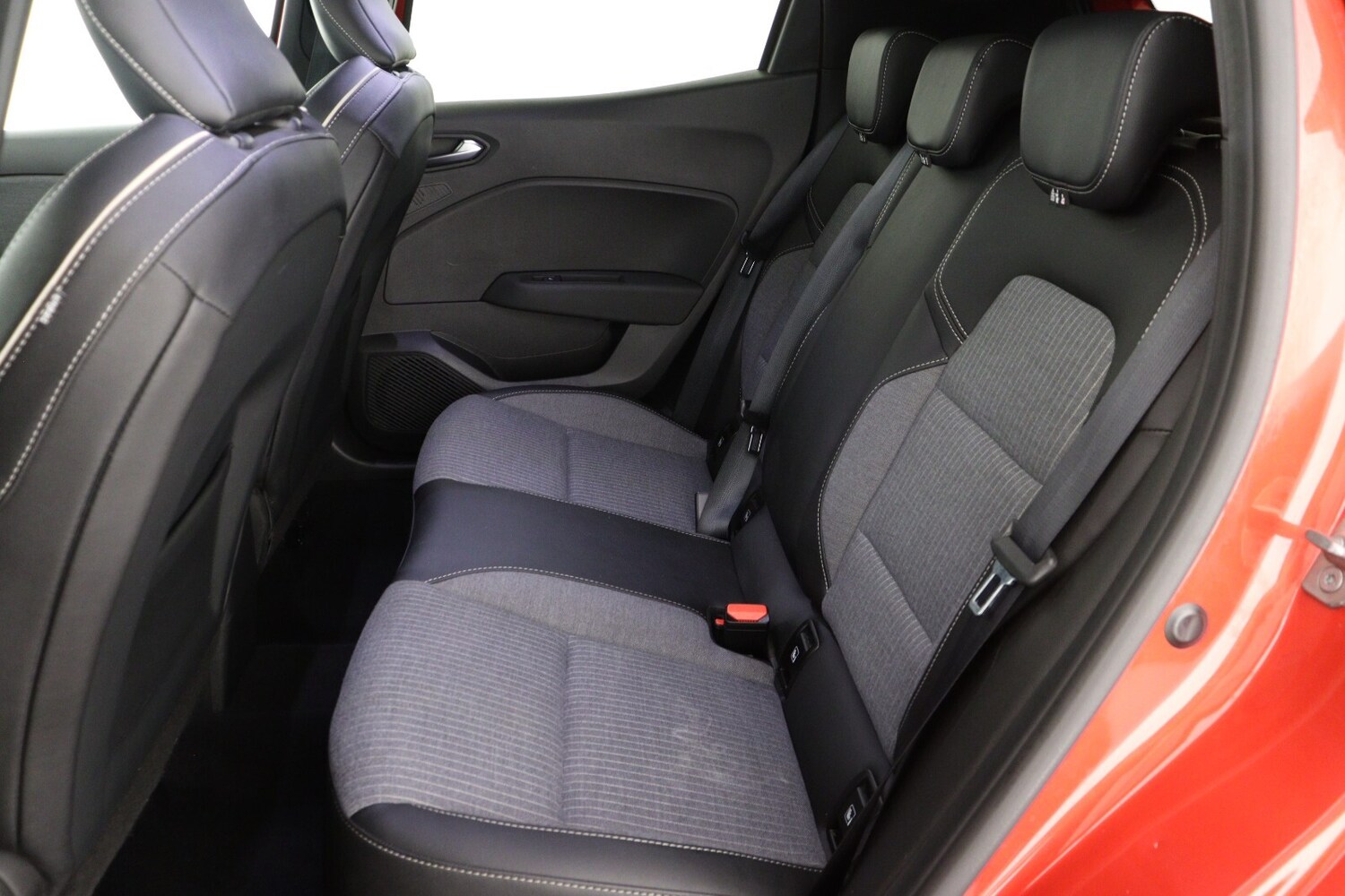 Used Renault Clio 2024 for sale - 77373081: Photo 12